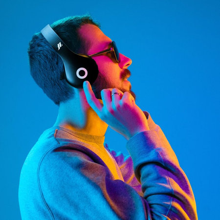 SBS Music Hero - Stereo brezžične slušalke z mikrofonom, črne