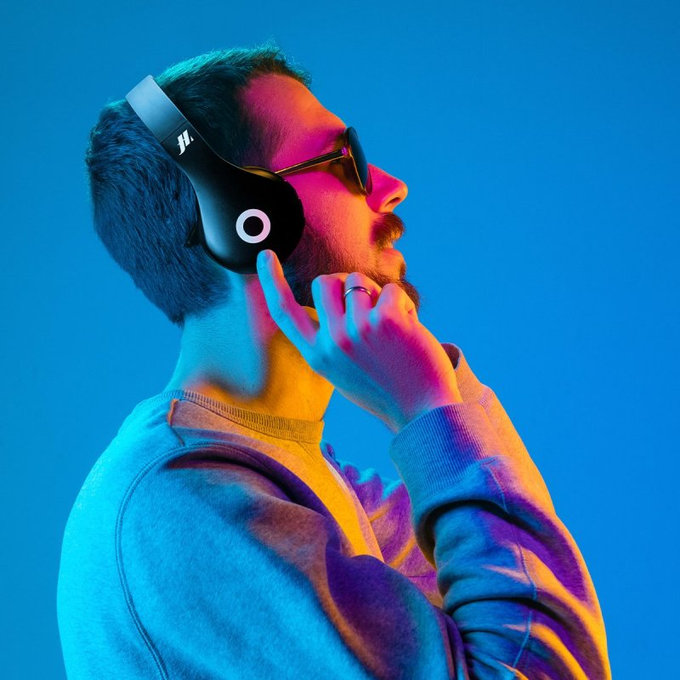 SBS Music Hero - Stereo brezžične slušalke z mikrofonom, črne