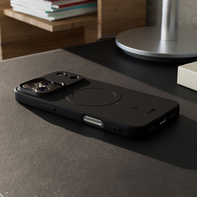 SBS - Etui Instinct Mag kompatibilno z MagSafe za iPhone 17 Pro, črna