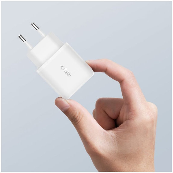 Omrežni polnilnik C20W 2-PORT PD 20W / QC3.0 + USB-C Cable, bela, Tech-Protect