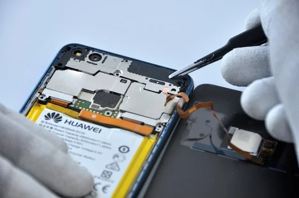 Odstranitev nosilca pokrova