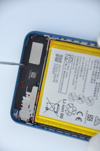 Razstavljanje zvočnika