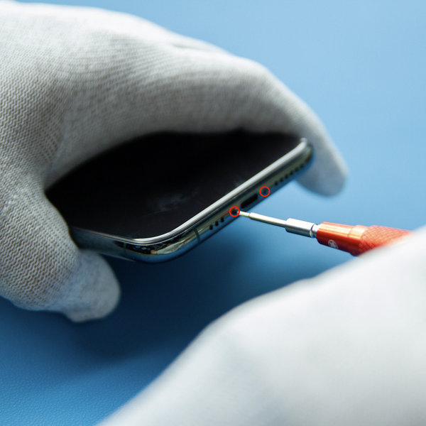 Odstranjevanje pentalobe vijakov