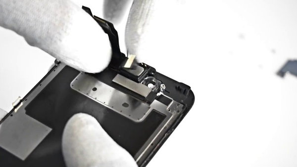 Dviganje sprednje kamere